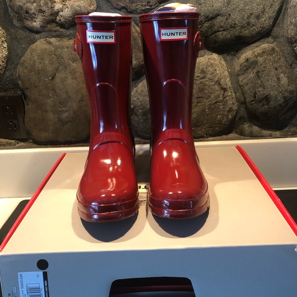 Hunter Shoes - 🥳BDAY SALE❤️NIB HUNTER Original Short Gloss Rain Boots Fall Red 39/8